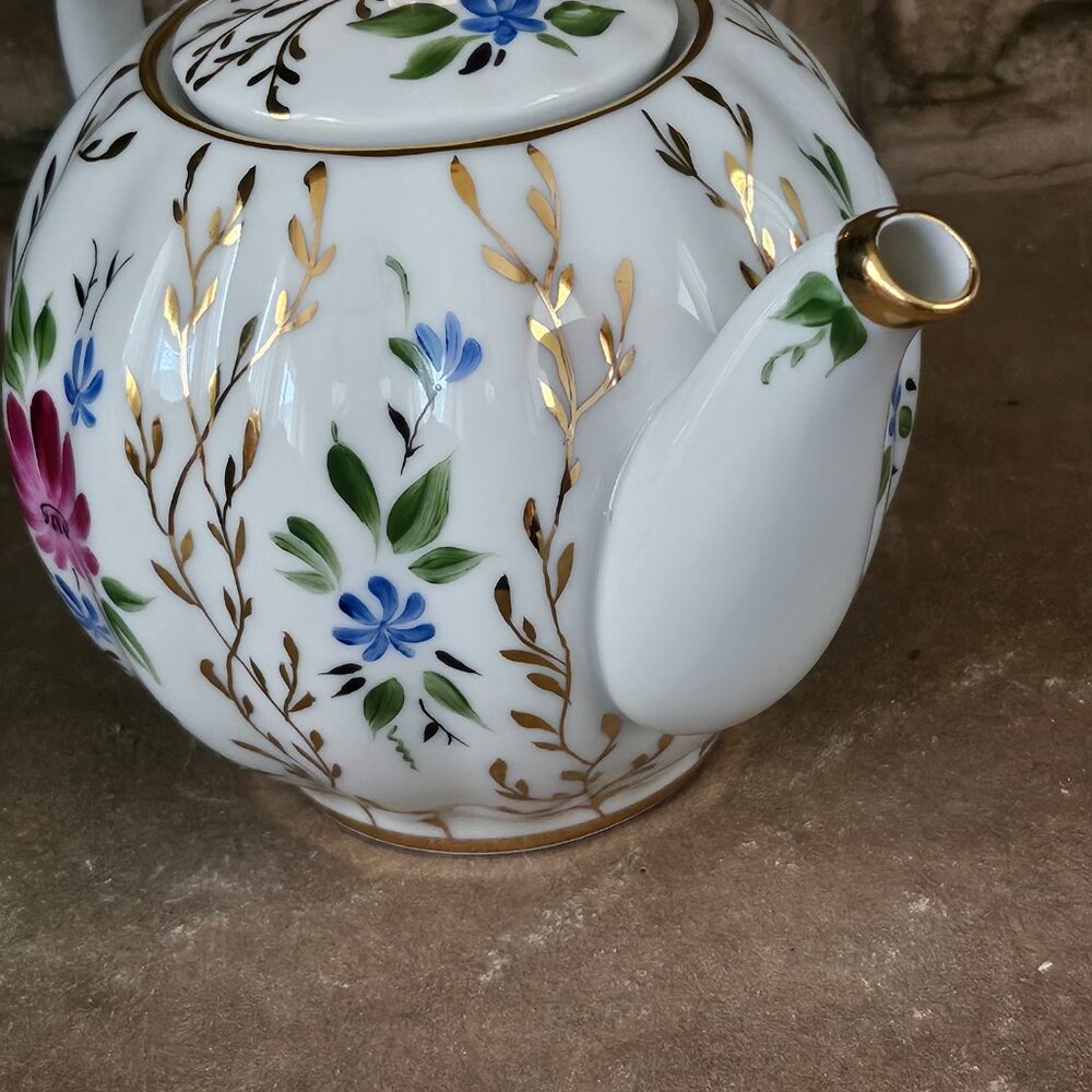 Imperial Lomonosov Porcelain Teapot with Hand Painted Flowers and Gold L… - Picture 10 of 11